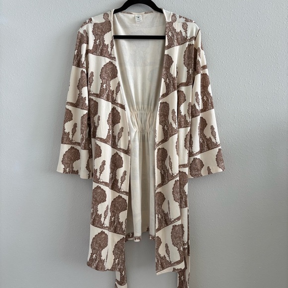 Kate Quinn Organics robe - Picture 2 of 5